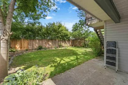 Swimming Pool Photo of 11661 207 Street, Maple Ridge, BC