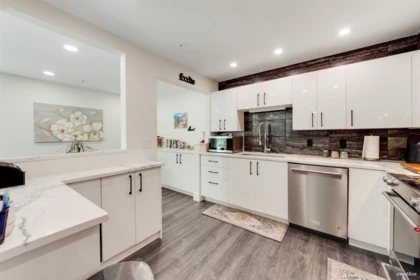 Kitchen Photo of 206 7475 138 Street, Surrey, BC
