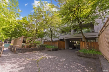 Swimming Pool Photo of 206 7475 138 Street, Surrey, BC