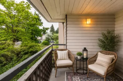Basement Recreation Room Photo of 10582 Holly Park Lane, Surrey, BC