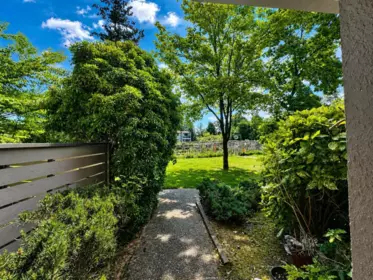 10582 Holly Park Lane, Surrey, BC, Surrey — Townhouse for sale