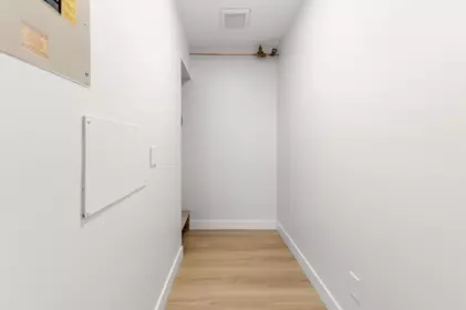 Hallway Photo of 10582 Holly Park Lane, Surrey, BC