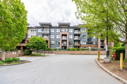 305 20068 Fraser Highway, Langley, BC, Langley — Apartment/Condo for sale
