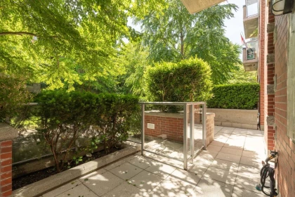 Hallway Photo of 102 2228 Marstrand Avenue, Vancouver, BC