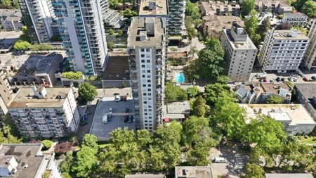 Hot Tub / Spa Photo of 802 1251 Cardero Street, Vancouver, BC