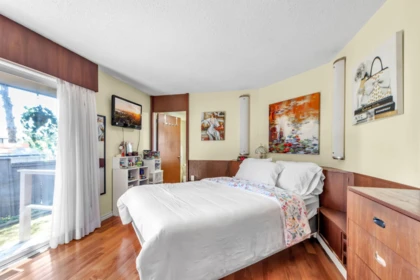 Hallway Photo of 14246 102 Avenue, Surrey, BC