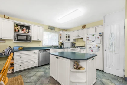 Laundry Room Photo of 14246 102 Avenue, Surrey, BC