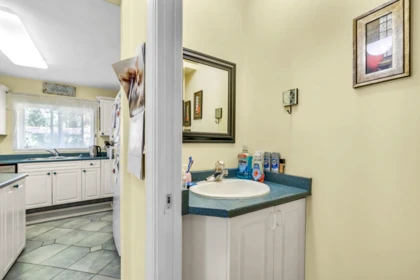 Mudroom Photo of 14246 102 Avenue, Surrey, BC