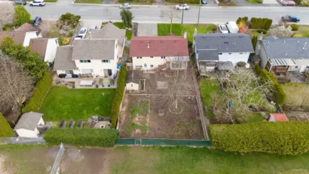 15894 Thrift Avenue, White Rock, BC, White Rock — Single Family Residence for sale