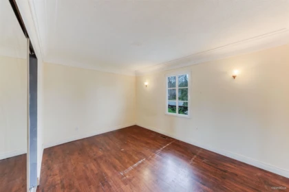 Mudroom Photo of 15894 Thrift Avenue, White Rock, BC