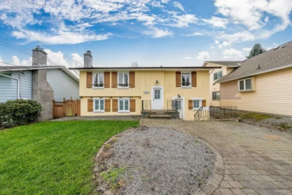 Primary Bedroom Photo of 15894 Thrift Avenue, White Rock, BC