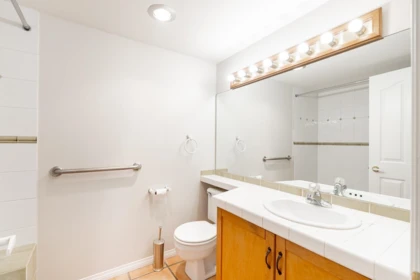 Mudroom Photo of 101 120 E 2nd Street, North Vancouver, BC