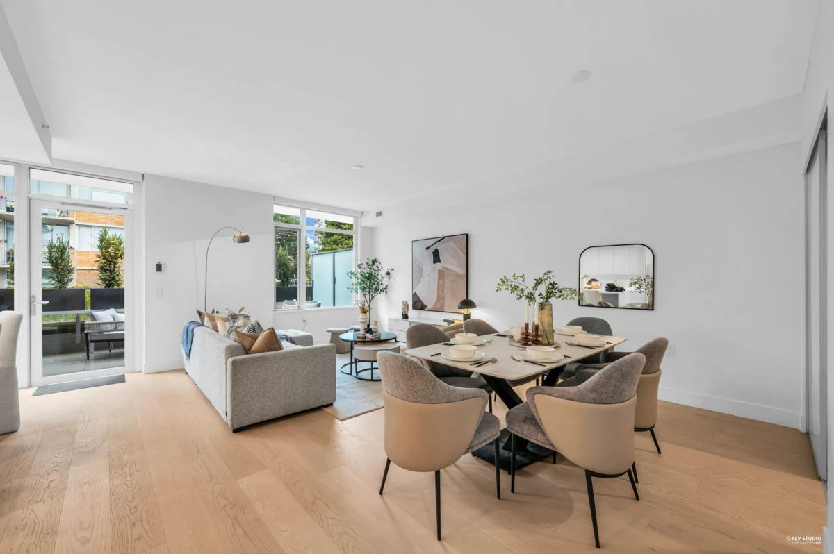 Family Room Photo of 301 1331 Marine Drive, West Vancouver, BC