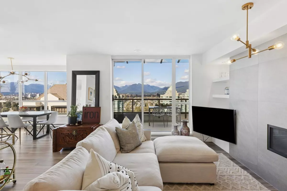 Family Room Photo of 3203 2138 Madison Avenue, Burnaby, BC