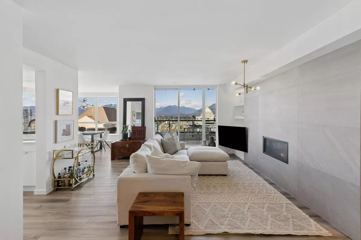 Living Room Photo of 3203 2138 Madison Avenue, Burnaby, BC