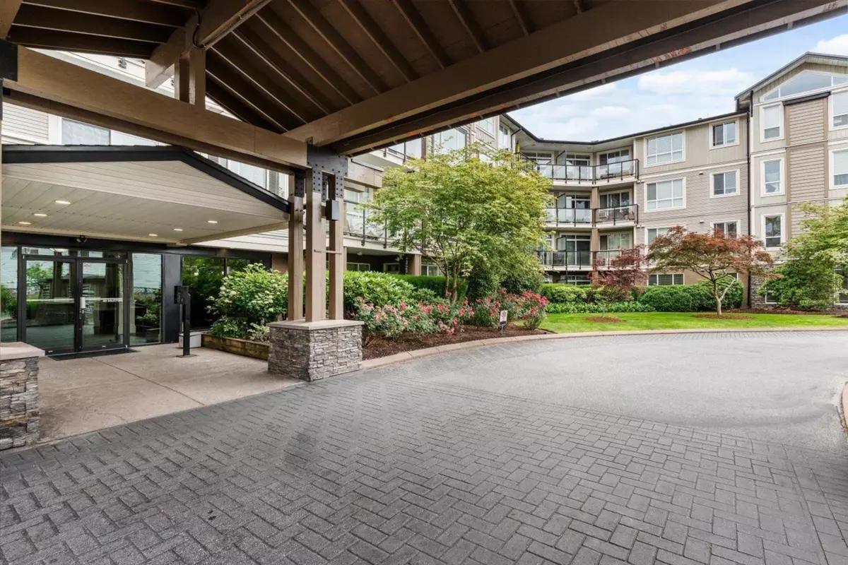 Living Room Photo of 208 32729 Garibaldi Drive, Abbotsford, BC