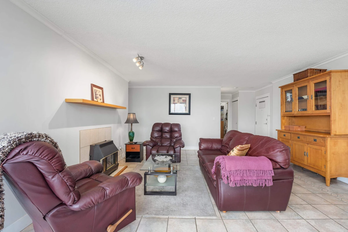 Dining Area Photo of 502 420 Carnarvon Street, New Westminster, BC