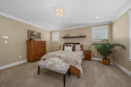 Laundry Room Photo of 10310 240 Street, Maple Ridge, BC