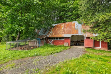 Backyard Photo of 6190 Parsons Road, Chilliwack, BC