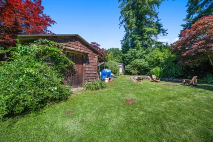 Breakfast Nook Photo of 34921 Dewdney Trunk Road, Mission, BC