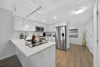 Kitchen Photo of 507 8699 Hazelbridge Way, Richmond, BC