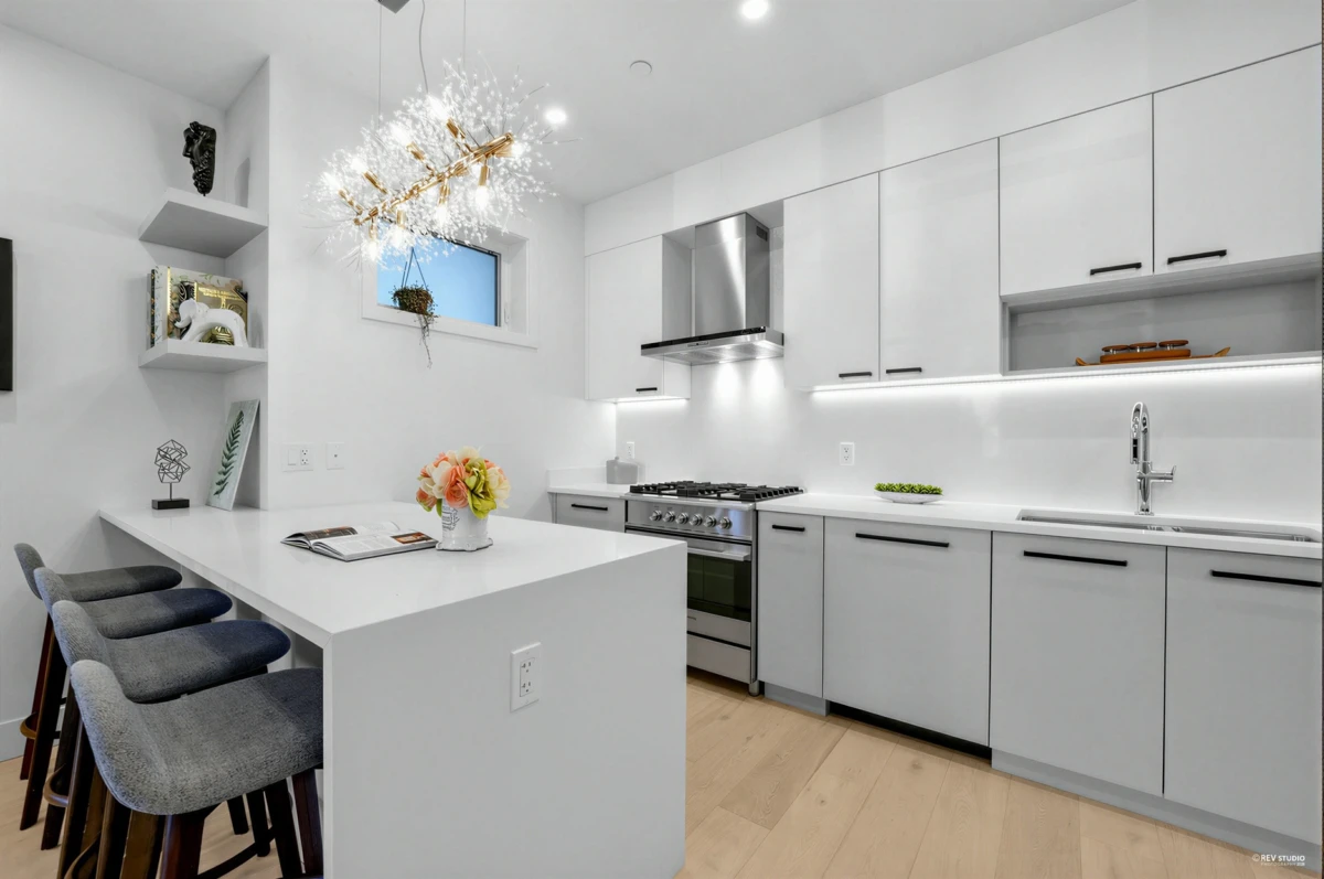 Dining Area Photo of 3172 W 26th Avenue, Vancouver, BC