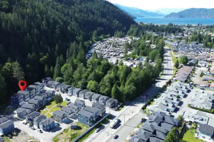 Front Yard Photo of 16 750 Hot Springs Road, Harrison Hot Springs, BC