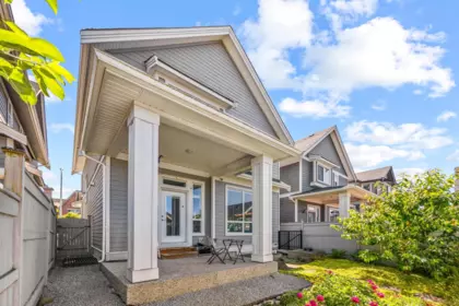 Backyard Photo of 16467 25 Avenue, Surrey, BC