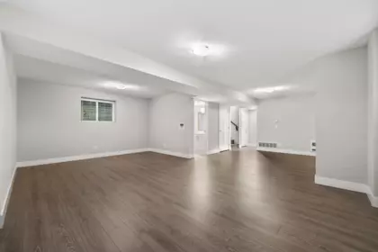 Hallway Photo of 16467 25 Avenue, Surrey, BC