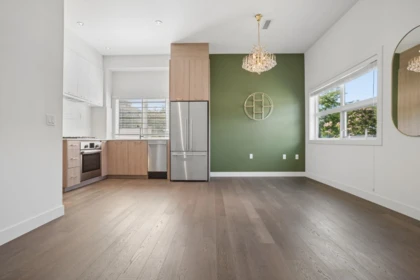 Kitchen Island Photo of 18 7168 Lynnwood Drive, Richmond, BC