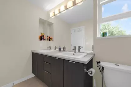 Primary Bathroom Photo of 30 7848 209 Street, Langley, BC