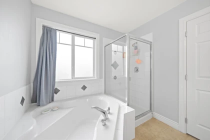 Basement Recreation Room Photo of 6652 195 Street, Surrey, BC