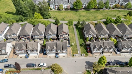 Community Amenities Photo (Clubhouse) of 6652 195 Street, Surrey, BC