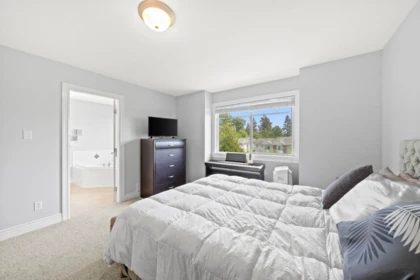 Powder Room Photo of 6652 195 Street, Surrey, BC
