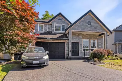 Basement Recreation Room Photo of 14856 69 Avenue, Surrey, BC