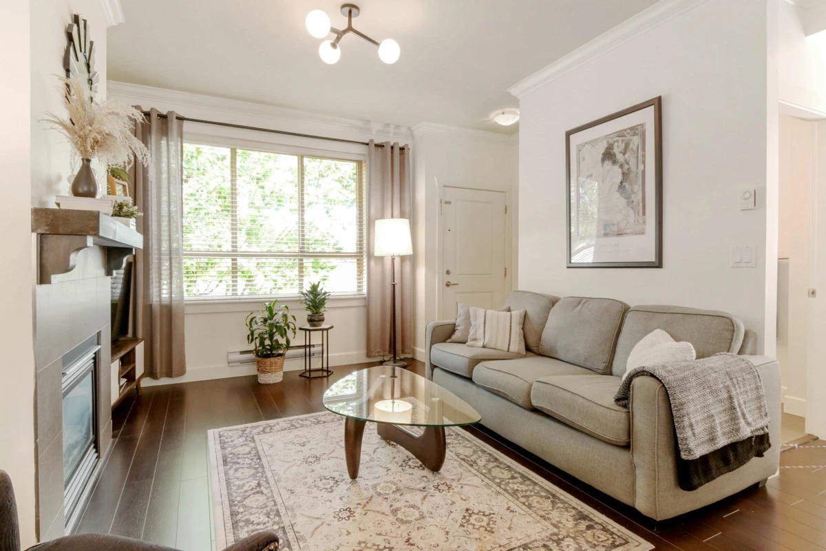 Dining Area Photo of 7 19560 68 Avenue, Surrey, BC