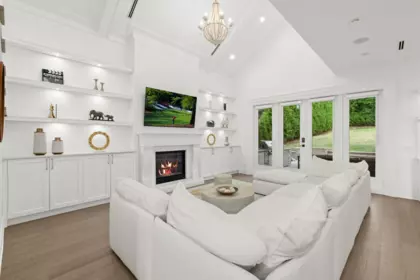 Breakfast Nook Photo of 16738 Mcnair Drive, Surrey, BC