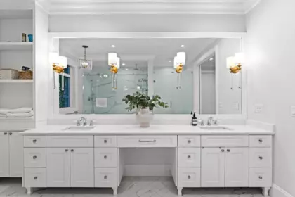 Entry Foyer Photo of 16738 Mcnair Drive, Surrey, BC