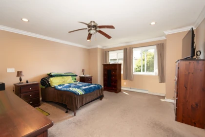 Basement Recreation Room Photo of 32620 Carter Avenue, Mission, BC