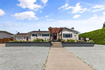 1549 Pinewood Avenue, Agassiz, BC, Agassiz — Single Family Residence for sale