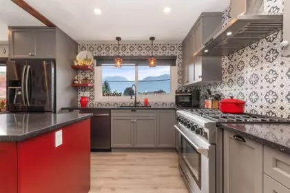1549 Pinewood Avenue, Agassiz, BC, Agassiz — Single Family Residence for sale