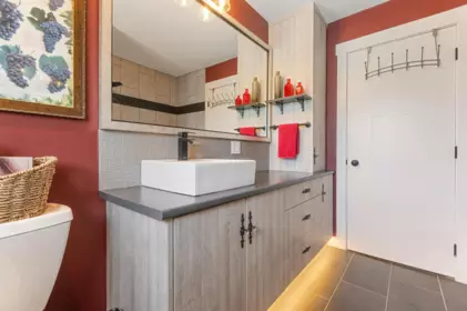 Guest Bathroom Photo of 1549 Pinewood Avenue, Agassiz, BC