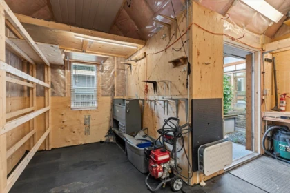 Garden / Landscaping Photo of 34282 Cedar Avenue, Abbotsford, BC