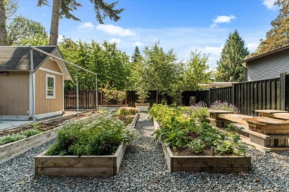 Outdoor Kitchen Photo of 34282 Cedar Avenue, Abbotsford, BC