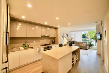 4715 4711 Hazel Street, Burnaby, BC, Burnaby — Townhouse for sale
