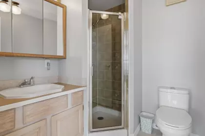 Entry Foyer Photo of 15477 Columbia Avenue, White Rock, BC