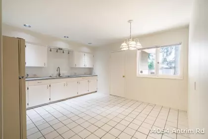 Kitchen Island Photo of 14054 Antrim Road, Surrey, BC