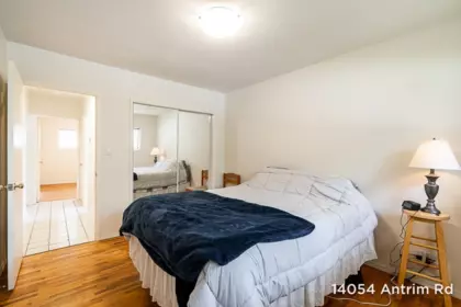 Walk-In Closet Photo of 14054 Antrim Road, Surrey, BC