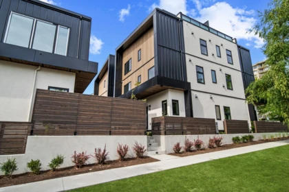 2535 W 39th Avenue, Vancouver, BC, Vancouver — Half Duplex for sale