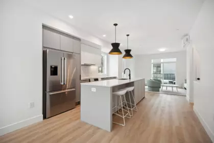 Kitchen Island Photo of 38087 Helm Way, Squamish, BC